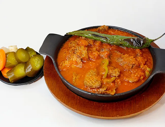Lamb Steak With Tomato And Onion Tray